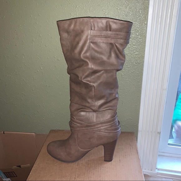 Pink and pepper taupe heeled boots size 8 - Picture 6 of 9